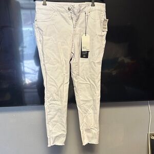 1822 Denim Ultra Soft Ankle Skinny Jeans in White